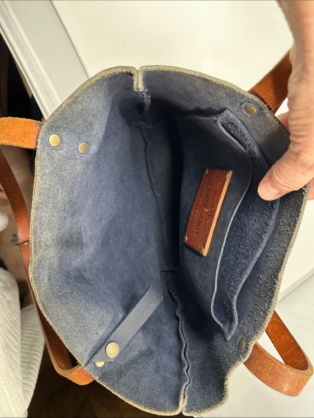 Portland Leather tote - Picture 6 of 7